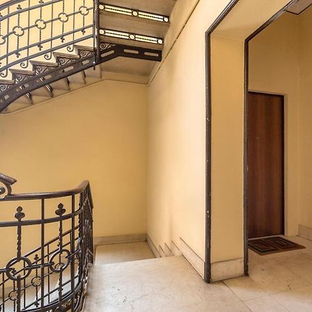 A Due Passi Da Piazza Firenze Apartment มิลาน ภายนอก รูปภาพ