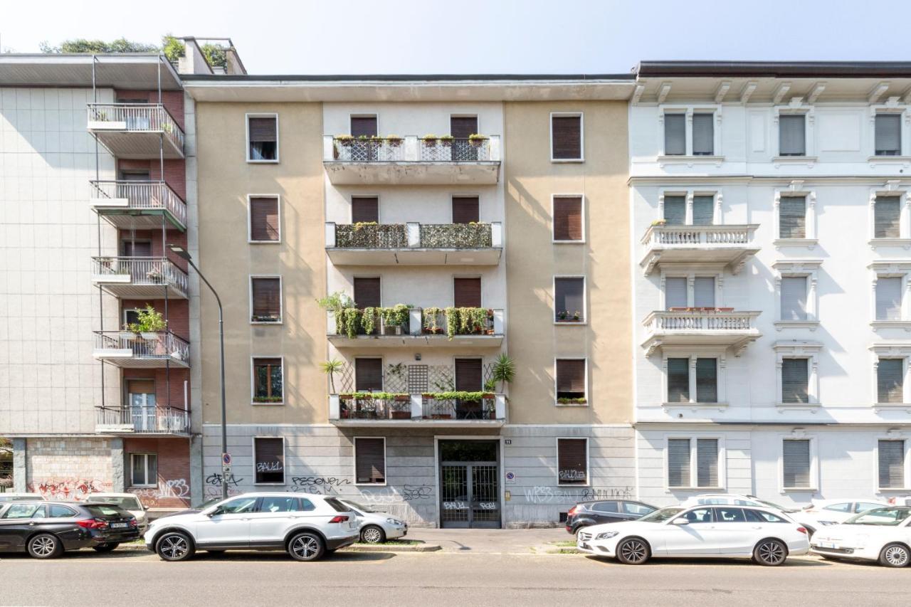 A Due Passi Da Piazza Firenze Apartment มิลาน ภายนอก รูปภาพ