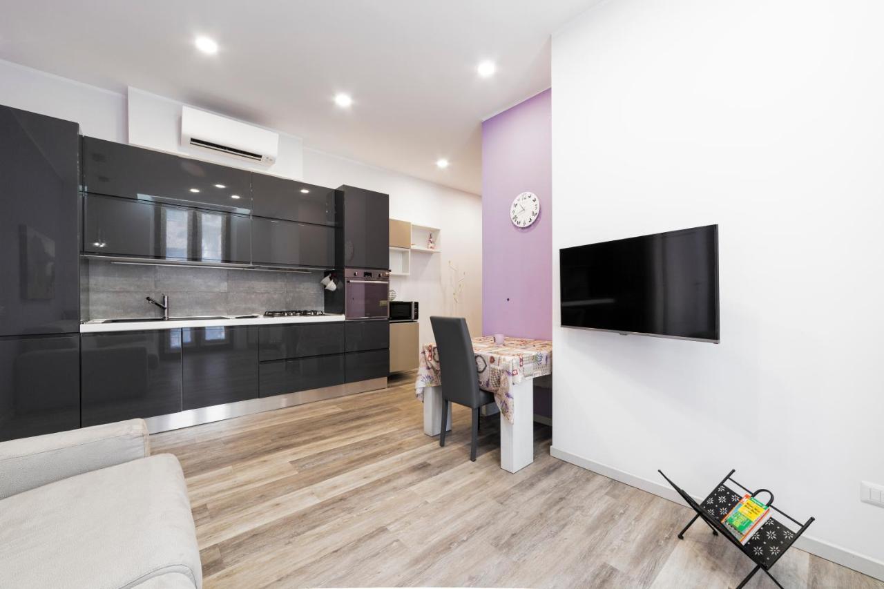 A Due Passi Da Piazza Firenze Apartment มิลาน ภายนอก รูปภาพ