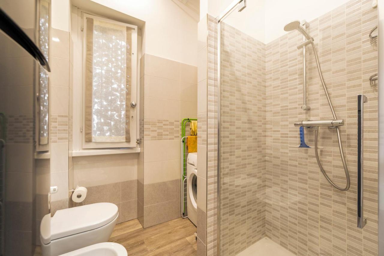A Due Passi Da Piazza Firenze Apartment มิลาน ภายนอก รูปภาพ