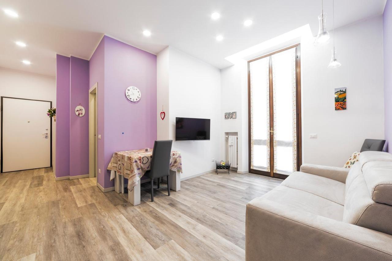 A Due Passi Da Piazza Firenze Apartment มิลาน ภายนอก รูปภาพ