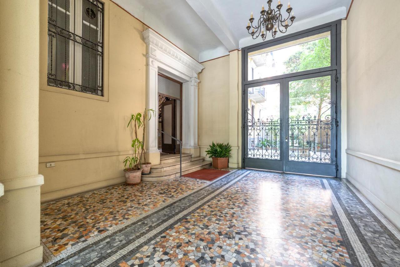 A Due Passi Da Piazza Firenze Apartment มิลาน ภายนอก รูปภาพ